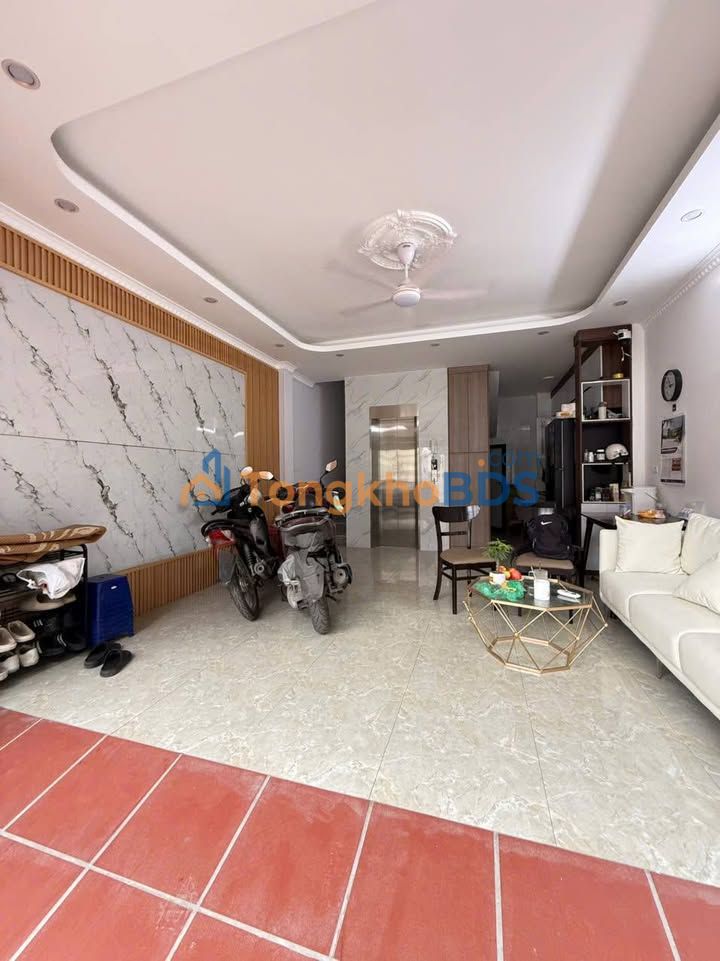 Nhà Long Biên 50m² 10 tỷ - Ô tô vào tận nhà