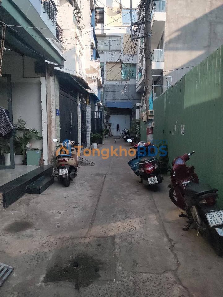 Townhouse Duong Quang Ham Go Vap 65m² 13 ty - Chinh chu