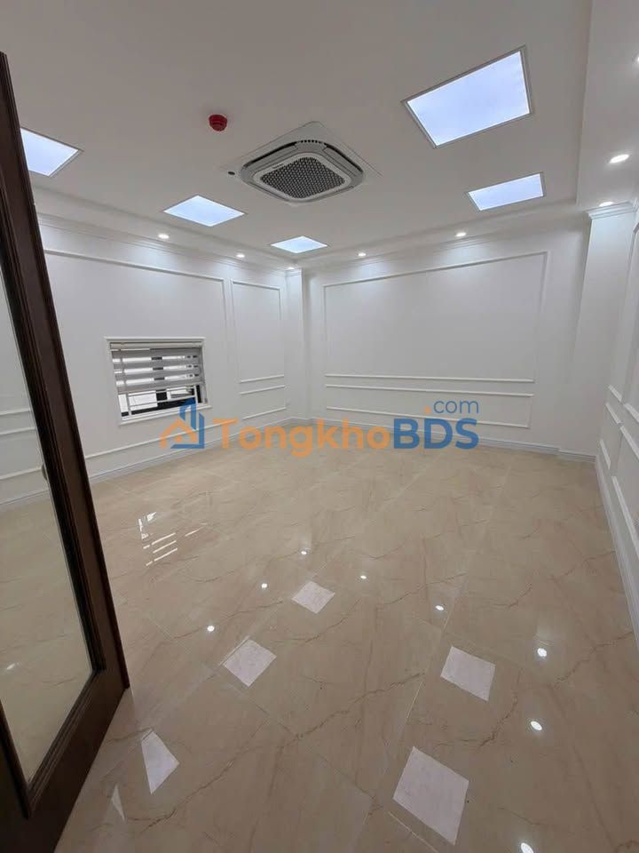 Sàn văn phòng Nguyễn Hoàng Cầu Giấy 45m² 7,5tr - Tòa hạng A