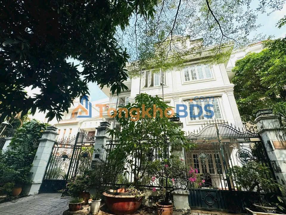 Townhouse Thảo Điền 380m² 110 tỷ - Mặt tiền kinh doanh