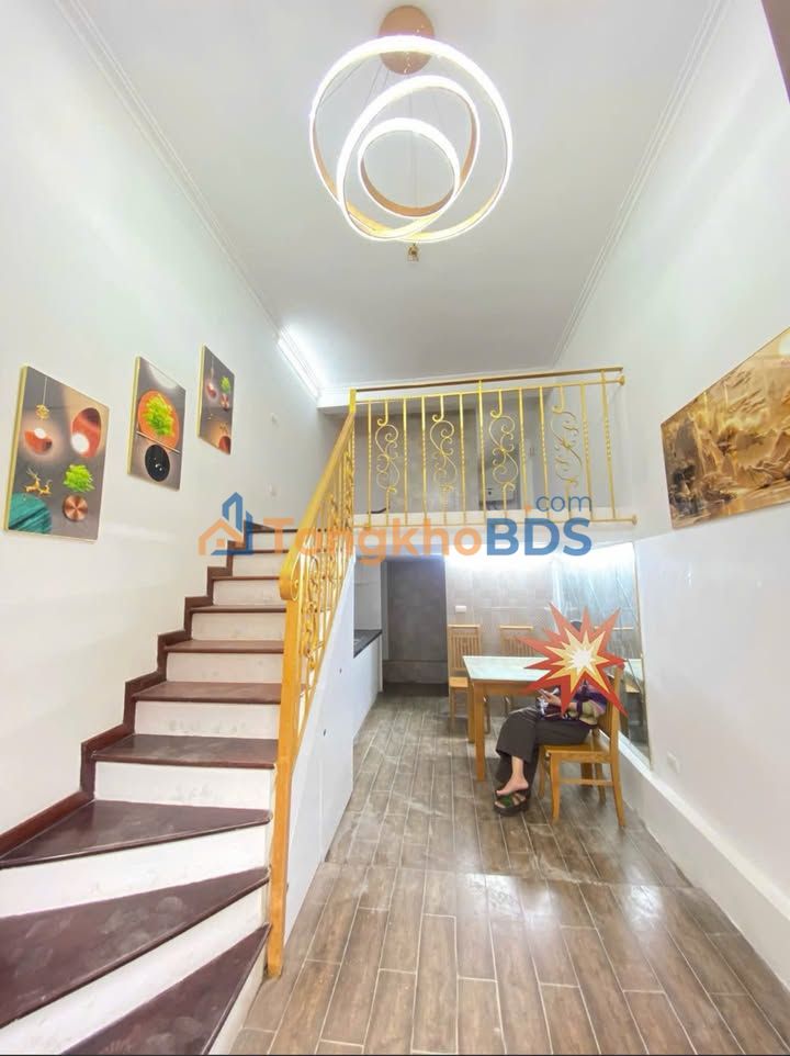 Nhà Khâm Thiên 23m² chính chủ sổ đỏ - Ô tô tránh, sáng ngập tràn