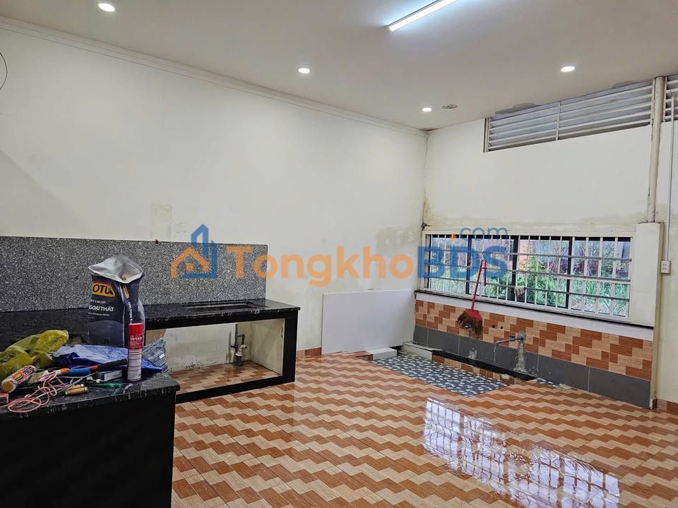 Kho xưởng Phú Mỹ TDM 300m2 15 triệu/tháng - Hoạt động ngay