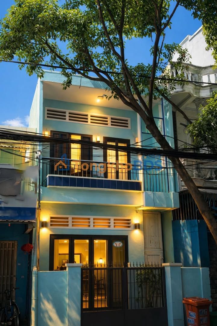 Nhà mặt tiền Lê Văn Huân 90m² 20 triệu - Ô tô vào nhà