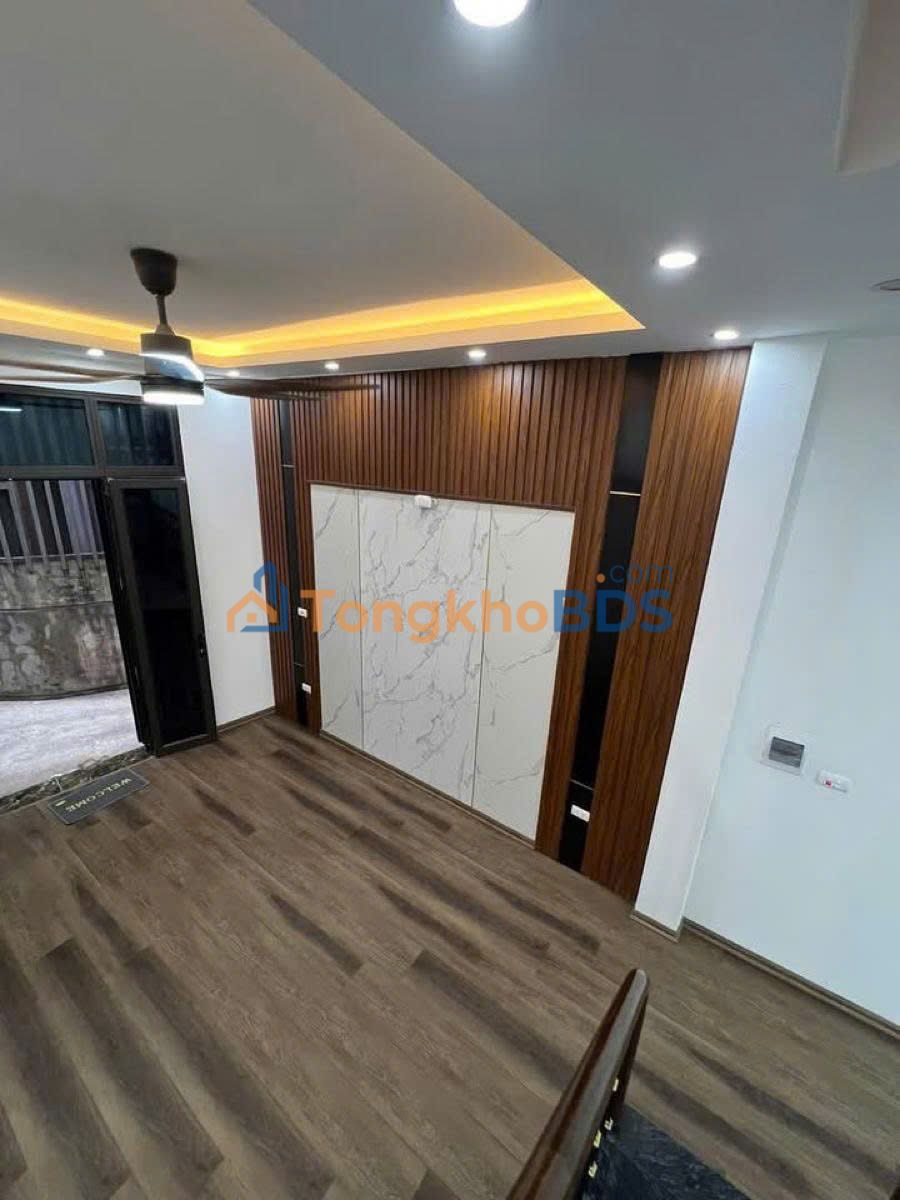 Nhà Tôn Đức Thắng Đống Đa 41m² giá 8.6 tỷ - Chính chủ bán