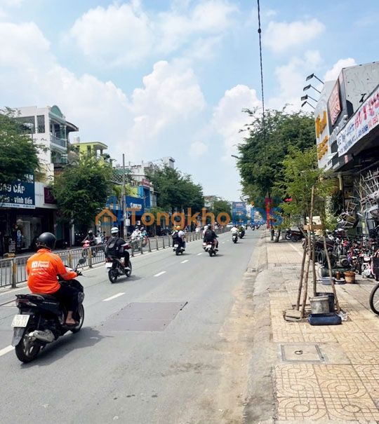 Nhà riêng Trường Chinh Tân Bình 80m² 17.5 tỷ - Ô tô vào tận nhà