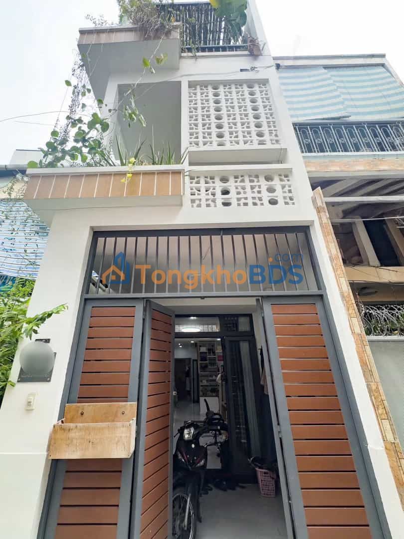 Nhà 37m² Phú Thọ Hòa Tân Phú 2.4 tỷ - Ô tô vào nhà