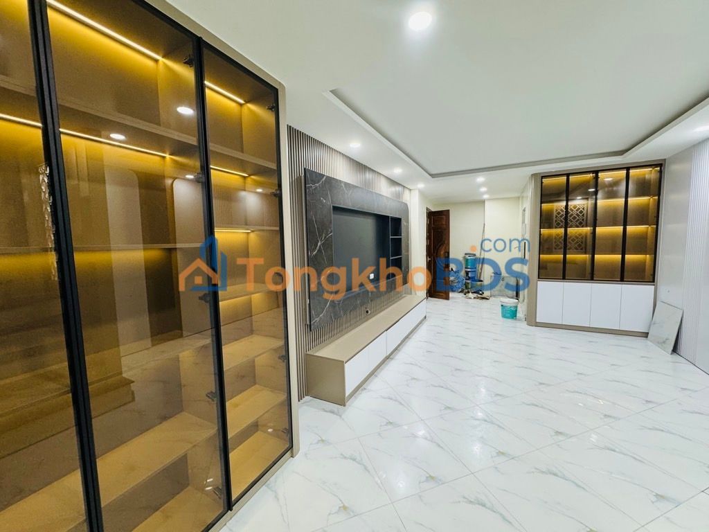 Nhà Đội Cấn Ba Đình 40m² 15.8 tỷ - Chính chủ bán gấp