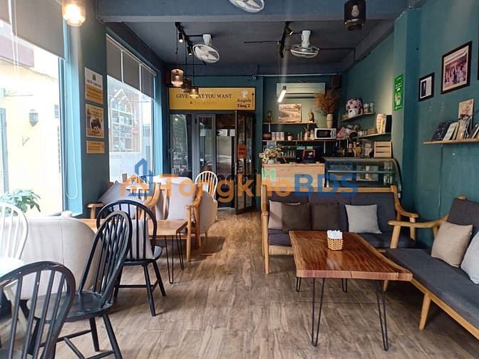 Nhà mặt phố Vũ Phạm Hàm 200m² 33 triệu - Vị trí đắc địa