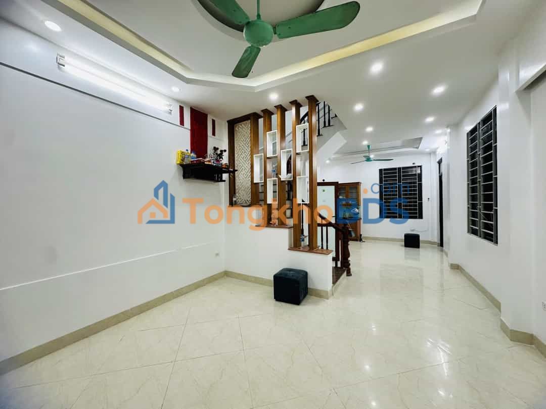 Nhà Võng Thị Tây Hồ 43m² 9.68 tỷ - Chính chủ bán 3 mặt thoáng