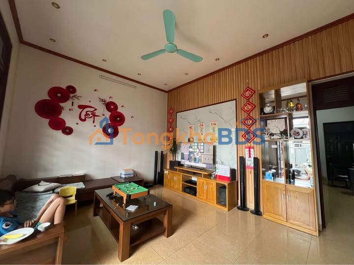 Nhà 3 tầng Phường Cầm Phả 104m2 4 tỷ - Ô tô đỗ cửa