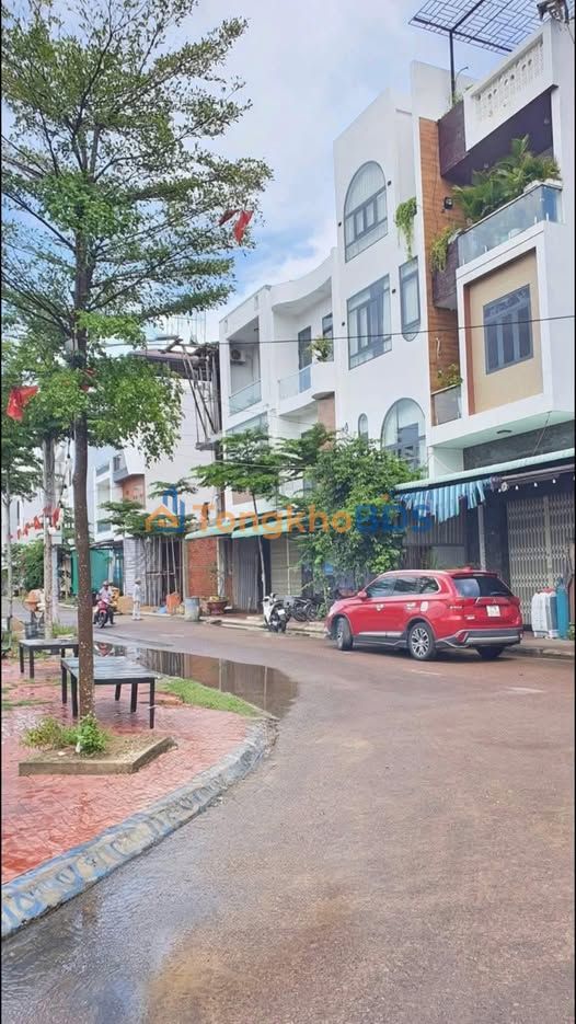 Nhà Tây Sơn Quy Nhơn 49m2 2.35 tỷ - Ô tô vào tận nhà