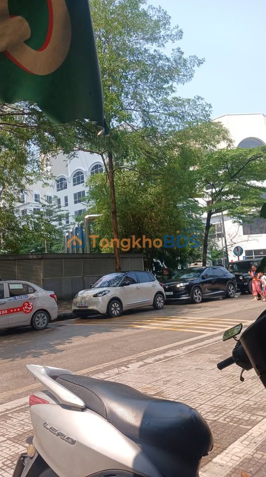 Nhà phố Trung Kính Cầu Giấy 65m² giá 29.5 tỷ - Mặt tiền kinh doanh