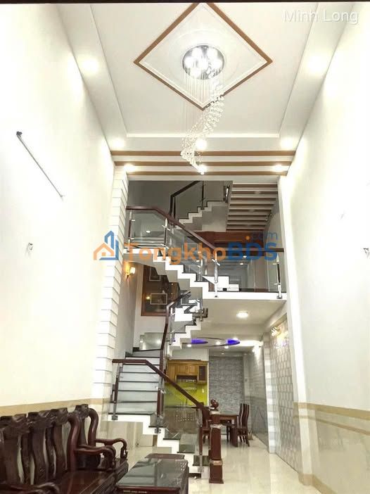 Nhà mặt tiền Tô Ký Q12 60m² 15 triệu - Ô tô vào tận nhà