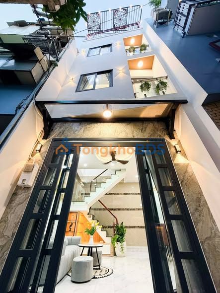 Nhà Huỳnh Văn Bánh Phú Nhuận 21m² 5.35 tỷ - Ô tô vào tận nhà