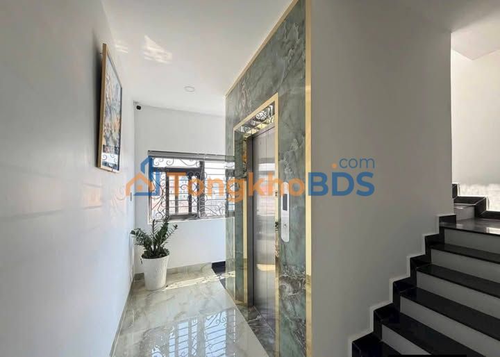 Nha Phan Chu Trinh Phu Quy 125m2 24 ty - Full noi that