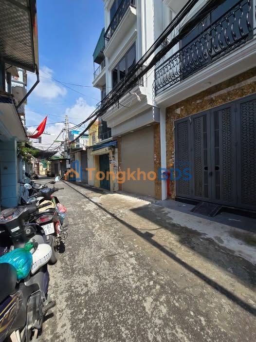 Nhà riêng Thanh Trì 68m² giá 14 tỷ - Ô tô vào tận nhà