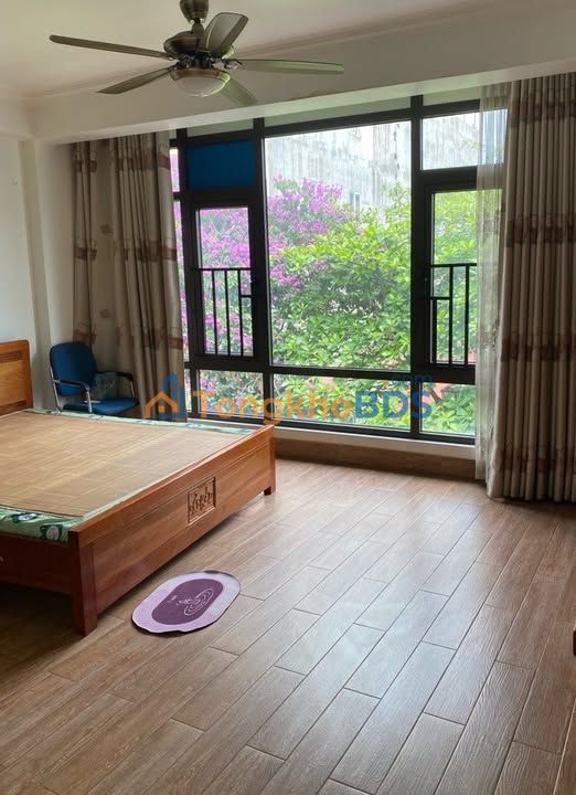 Nhà mặt phố Trương Định Hoàng Mai 60m² 19 tỷ - Mặt tiền kinh doanh