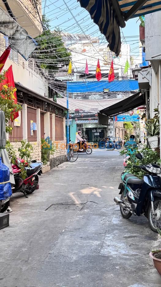 Nhà Âu Dương Lân Q8 42m² giá 6 tỷ - Ô tô vào tận nhà