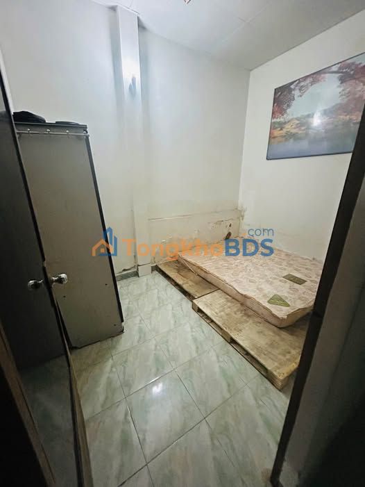 Mat bang Nguyen Thai Hoc 170m2 12tr - Mat tien kinh doanh