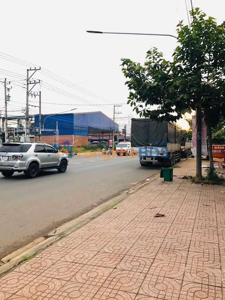 Nhà Đồng Xoài 415m2 3,75 tỷ - Ô tô vào tận nhà