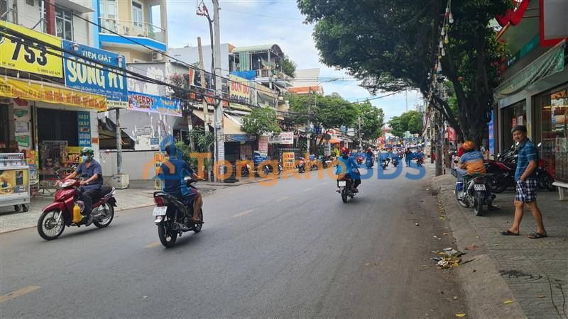 Nha Nguyen Van Luong Go Vap 232m2 20 ty - Oto vao tan nha