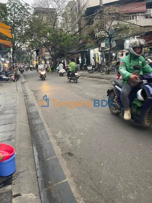 Nhà Tân Mai Hoàng Mai 40m² - Ôtô tránh, chính chủ