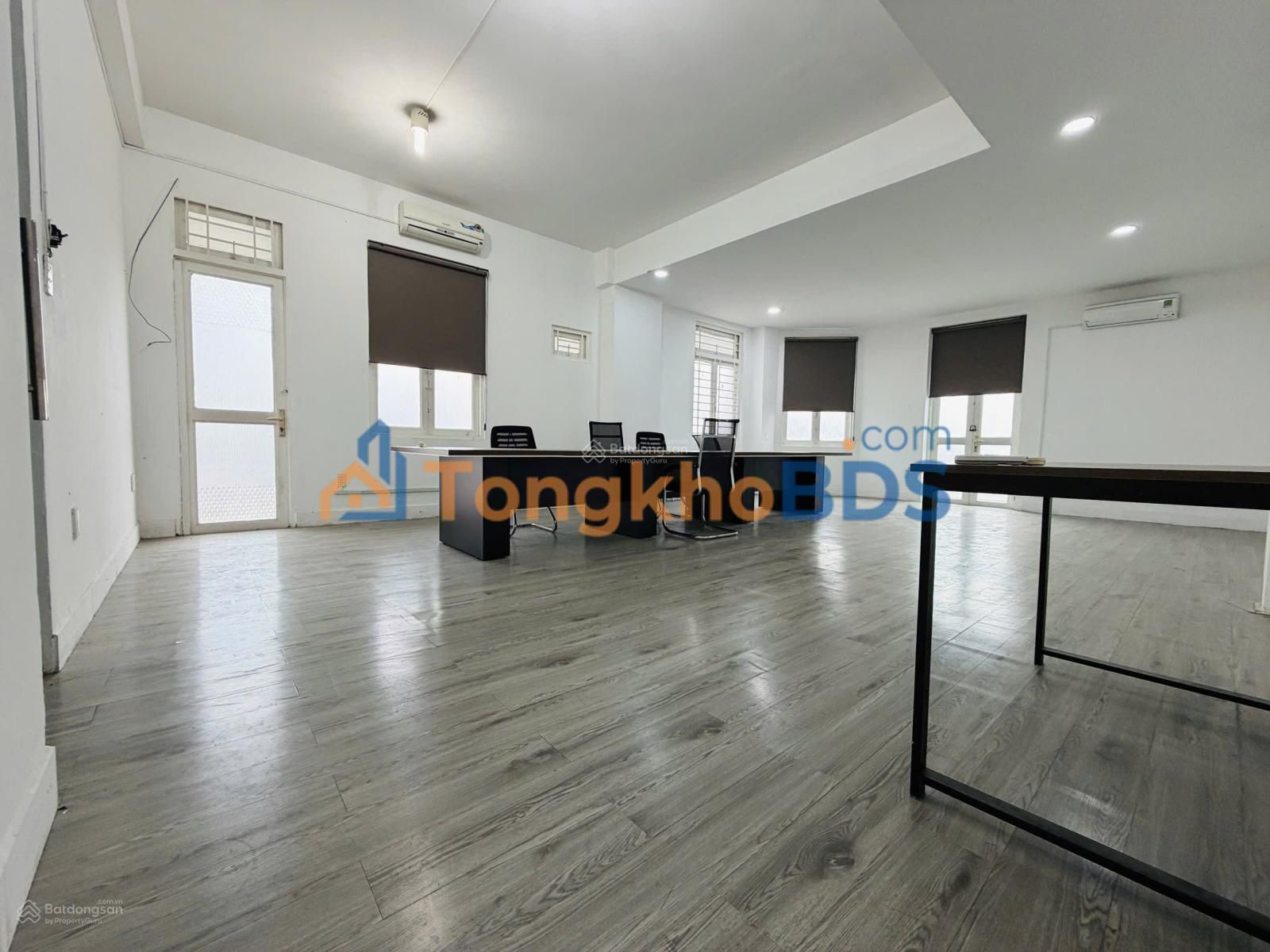 Văn phòng Khánh Hội Q4 60m² giá 16 triệu - View thoáng