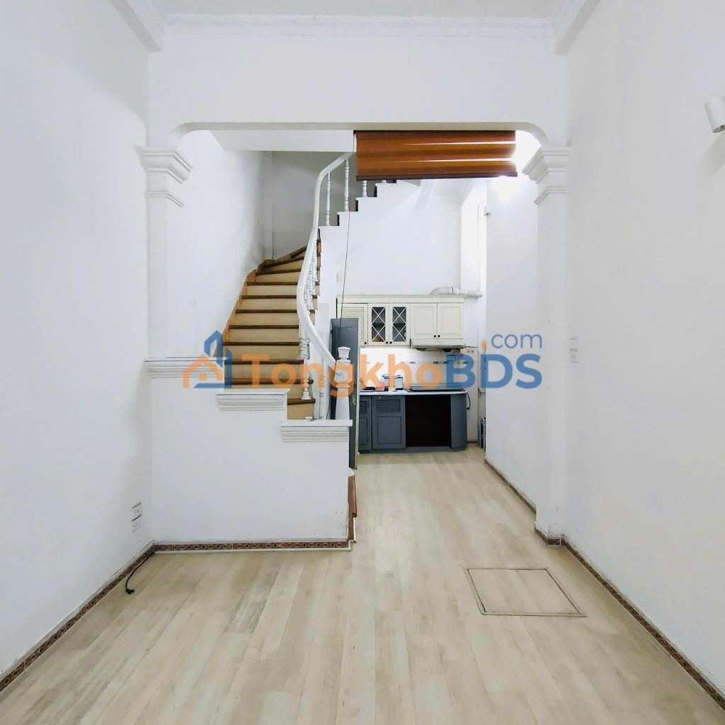 Nhà thuê Đội Cấn Ba Đình 30m² 12 triệu - Sẵn sàng ở ngay