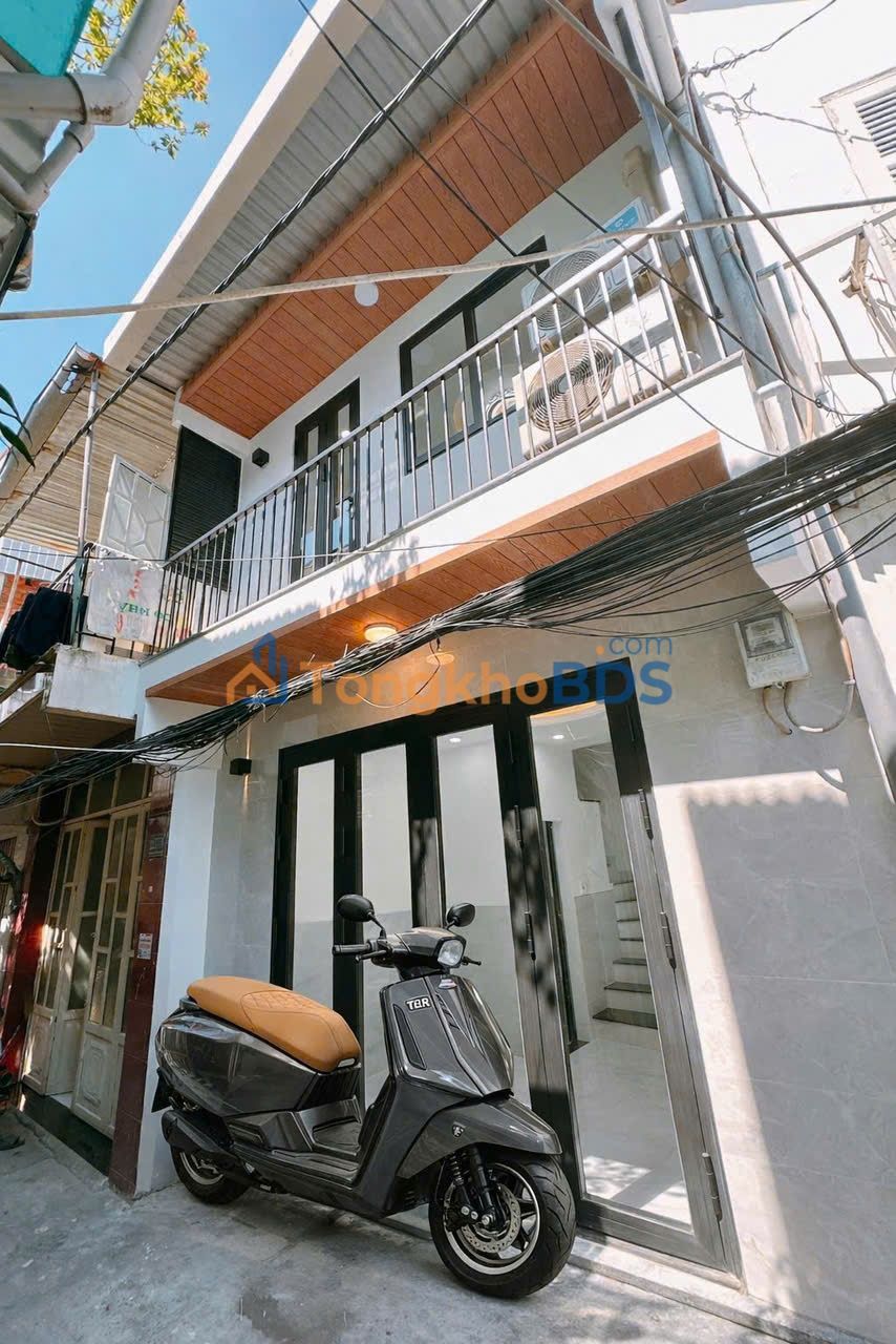 Nhà Quận 4 Phường 8 18,2m² 2,55 tỷ - Sẵn sàng ở ngay