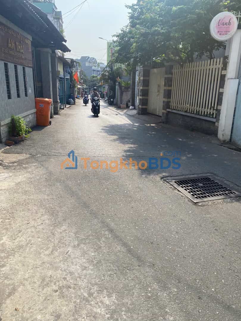 Nhà mặt tiền Q9 70m² 9,5 tỷ - Chính chủ thu 30tr