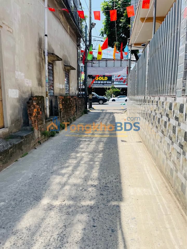 Nhà Nguyễn Lương Bằng 98m² 4 tỷ - Ô tô vào tận nhà