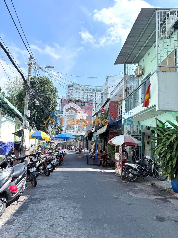 Nhà phố Tô Hiệu Tân Phú 40m² 3 tỷ - Mặt tiền kinh doanh