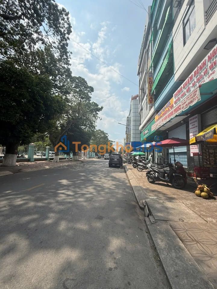 Nhà mặt tiền Phường 1 Vĩnh Long 20 triệu - Kinh doanh đắc địa