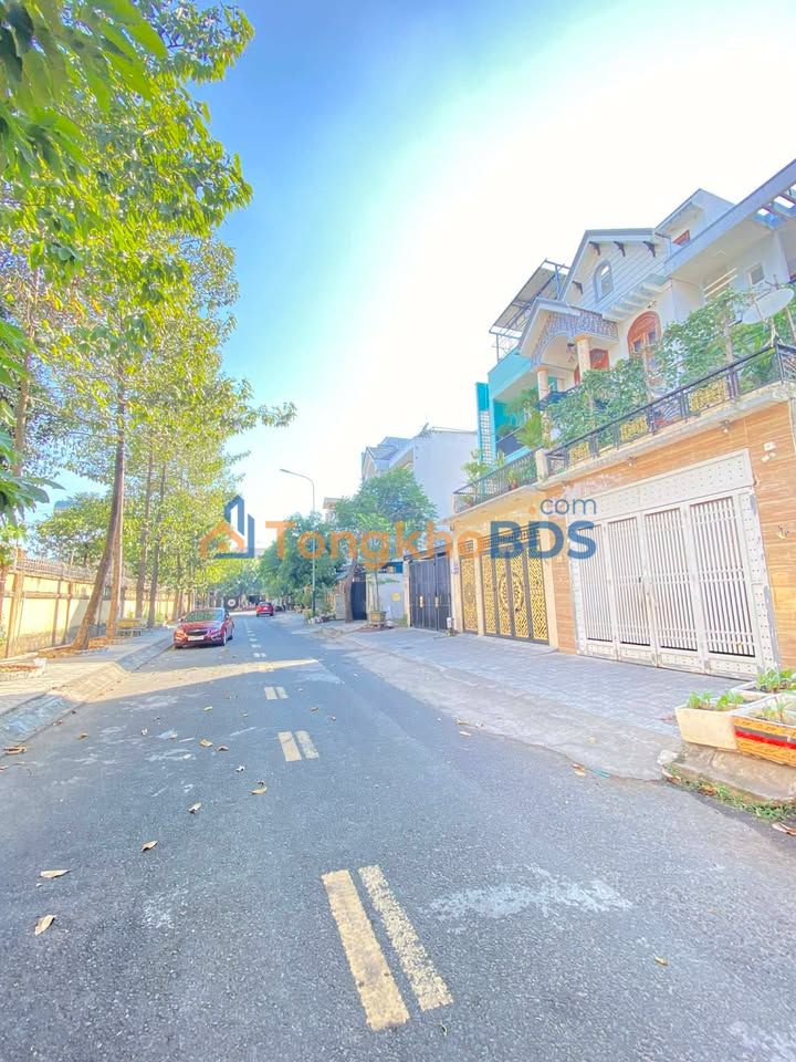 Nha Thuan An 105m2 8 ty - O to vao tan nha so hong chinh chu