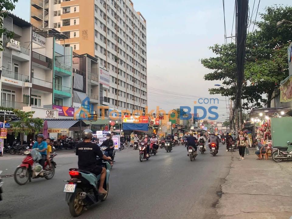 Nhà phố Trần Thị Điệu 125m² 25tr - Mặt tiền kinh doanh