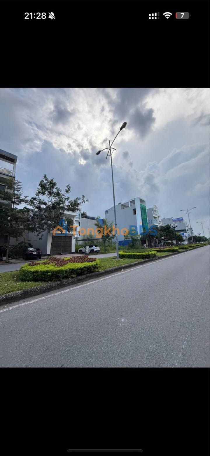 Đất thuê Nguyễn Công Trứ Nam Định 280m² 15 triệu - Đường to ô tô