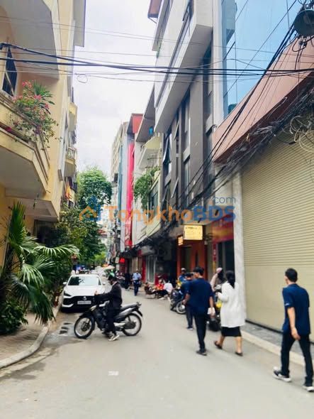 Nhà phân lô Nghĩa Tân Cầu Giấy 60m² 22 tỷ - Ô tô vào nhà