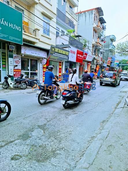 Nhà Yên Mỹ Thanh Trì 36m² 8 tỷ - Full nội thất, ô tô vào nhà