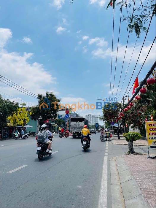 Nhà riêng Huỳnh Tấn Phát 114m² 12 tỷ - Ô tô vào tận nhà