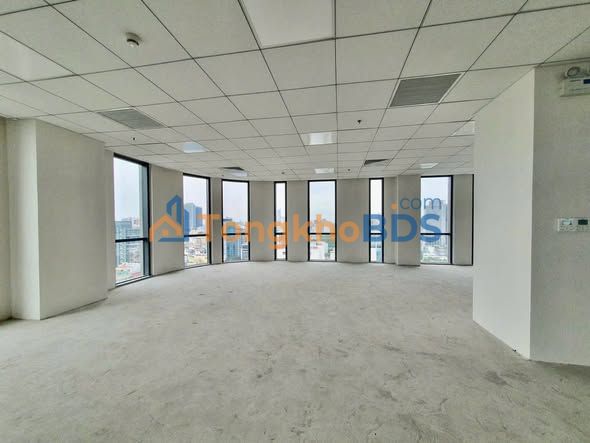 Văn phòng Lê Văn Lương 778m2 317 triệu - View thoáng