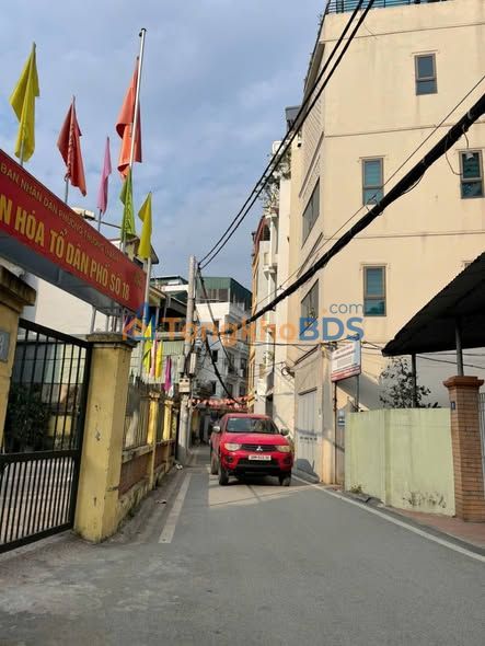 Nhà ngõ 210 Đức Giang 32m² 7.99 tỷ - Ô tô vào tận nhà