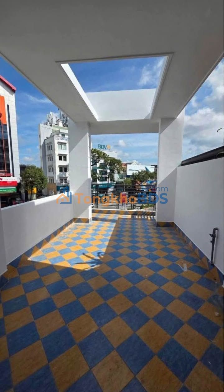 Nhà phố Ninh Kiều 61m² 30 triệu - Thích hợp KD