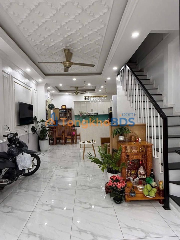 Nhà Tân Sơn Nhì 43m² giá 6.3 tỷ - Chính chủ bán gấp hẻm 3m