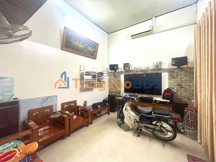 Nhà riêng Nguyễn Văn Linh 84m² 5 tỷ - Sẵn sàng ở ngay