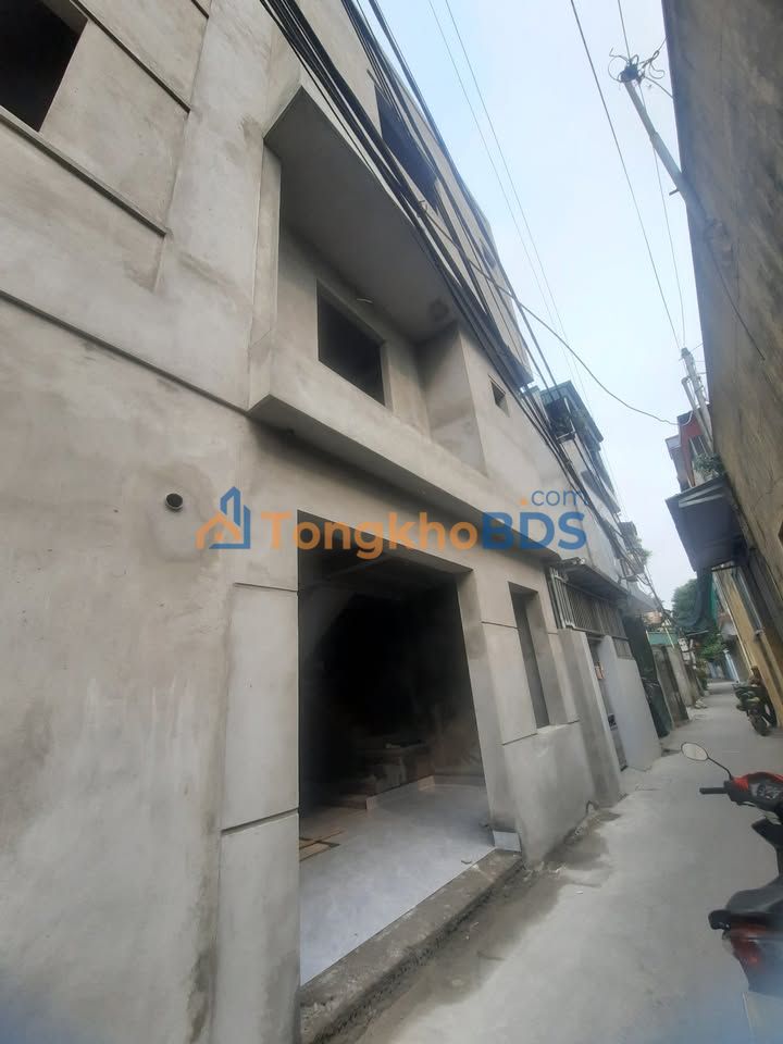 Nhà 4 tầng Trần Lãm 33,4m² giá 2 tỷ - Ô tô vào tận nhà