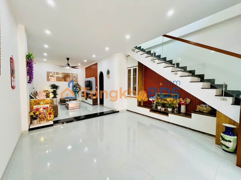 Nhà Lê Duẩn Buôn Ma Thuột 190m² 3.99 tỷ - Full nội thất