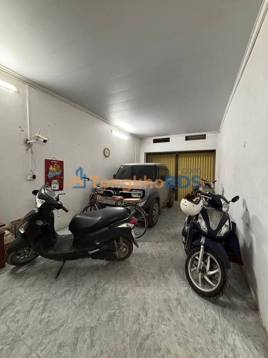 Nhà Hoàng Quốc Việt Cầu Giấy 80m² 19 tỷ - Ô tô vào nhà