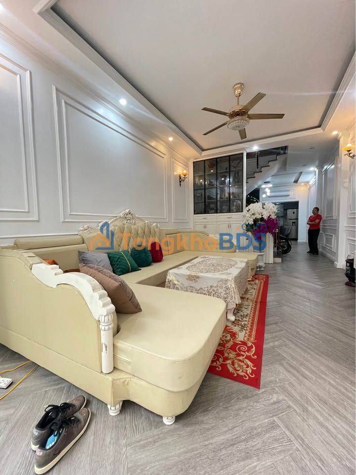 Nhà riêng Chợ Hàng 68m² 4.95 tỷ - Ô tô vào tận nhà