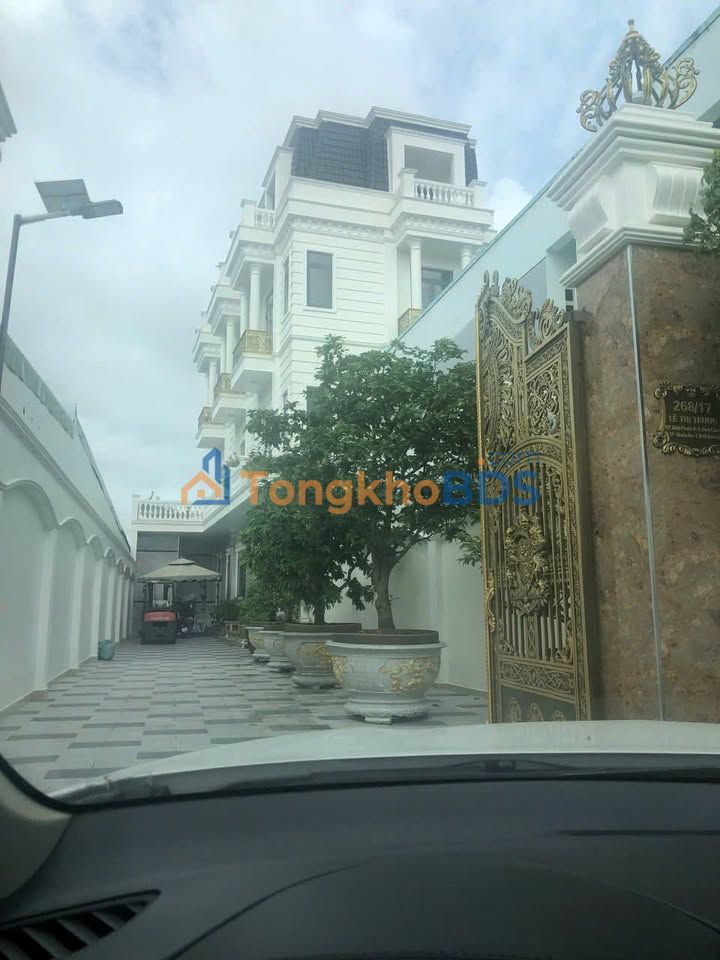 Townhouse Lê Thị Trung 420m² 13.5 tỷ - Mặt tiền kinh doanh