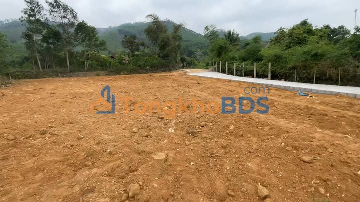 Đất nền Thục Luyện Thanh Sơn 2000m² - Sổ đỏ chính chủ